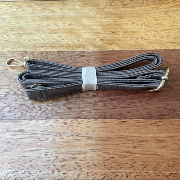 Gray Hobo Bag with Gold Hardware and Slouchy Silhouette and Lots of Pockets NWT - Picture 12 of 12